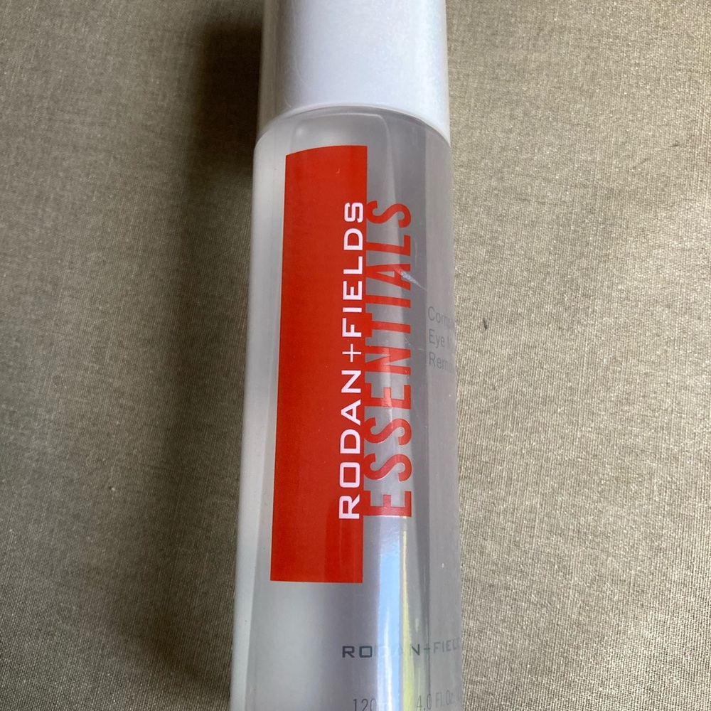 Rodan + Fields Essentials Clear and Red Cleanser